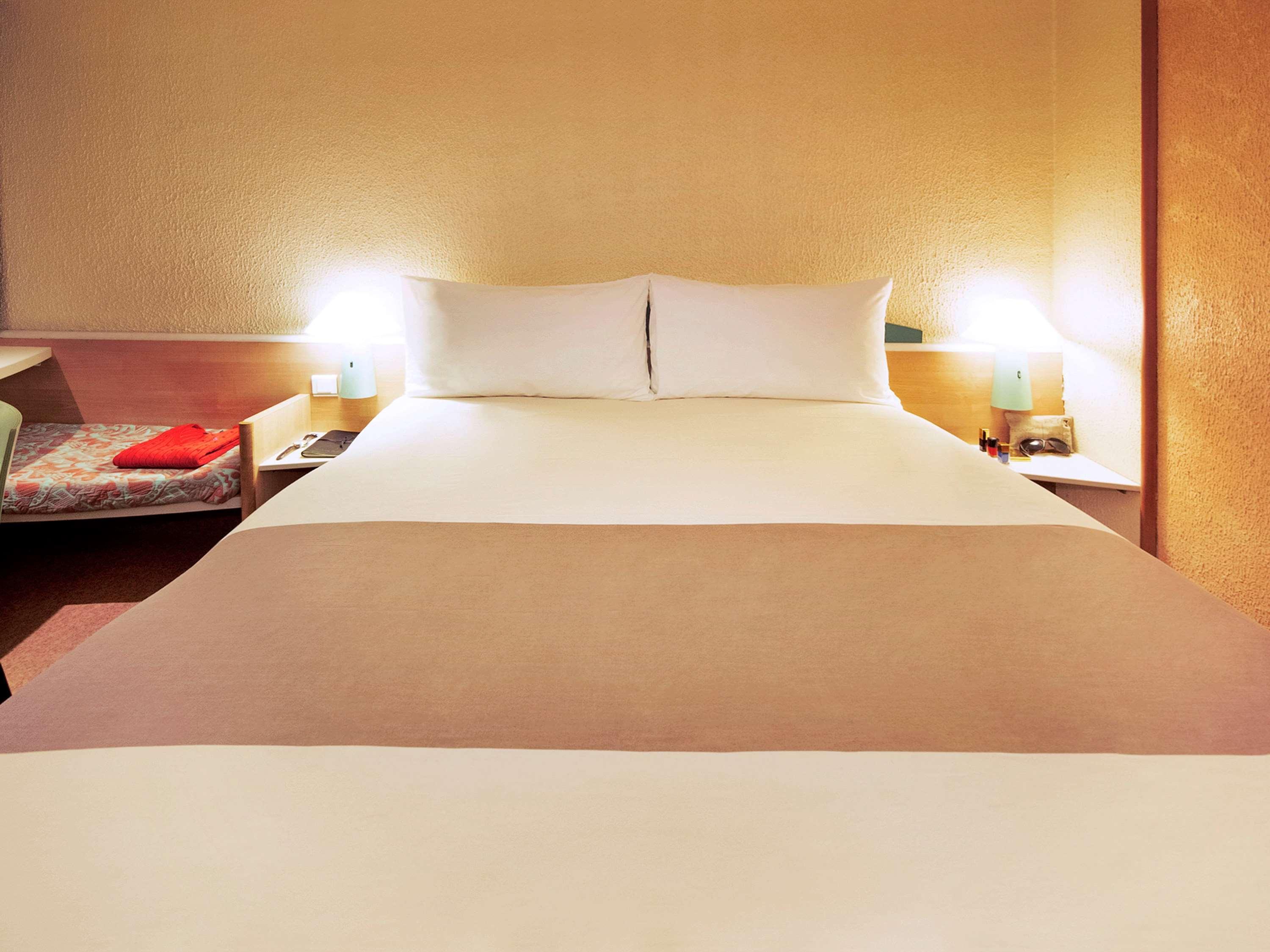 Ibis Charleroi Centre Gare Hotel Ngoại thất bức ảnh