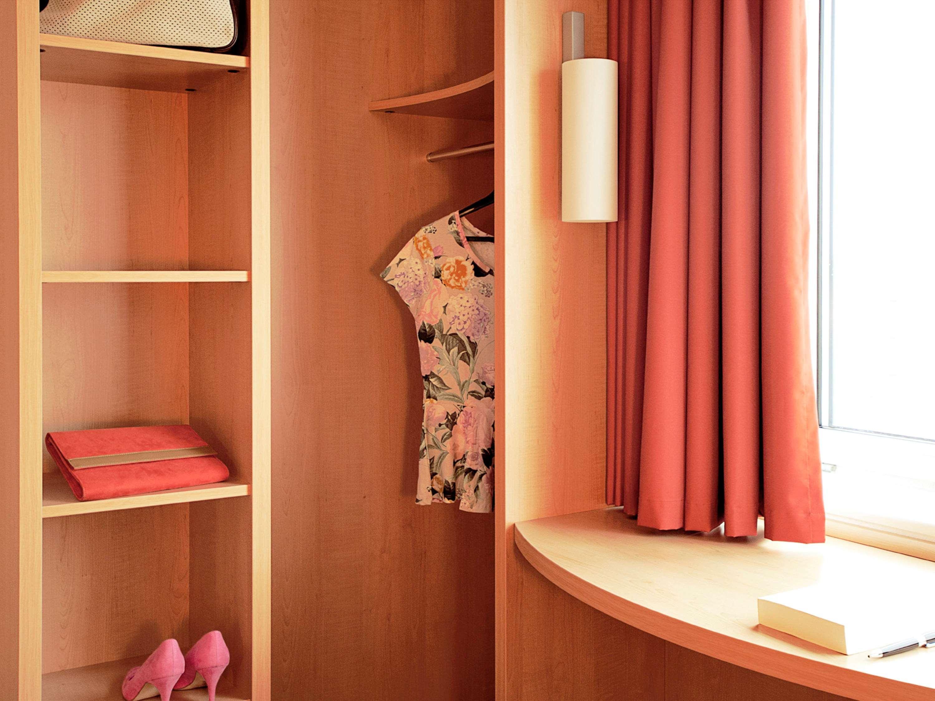 Ibis Charleroi Centre Gare Hotel Ngoại thất bức ảnh