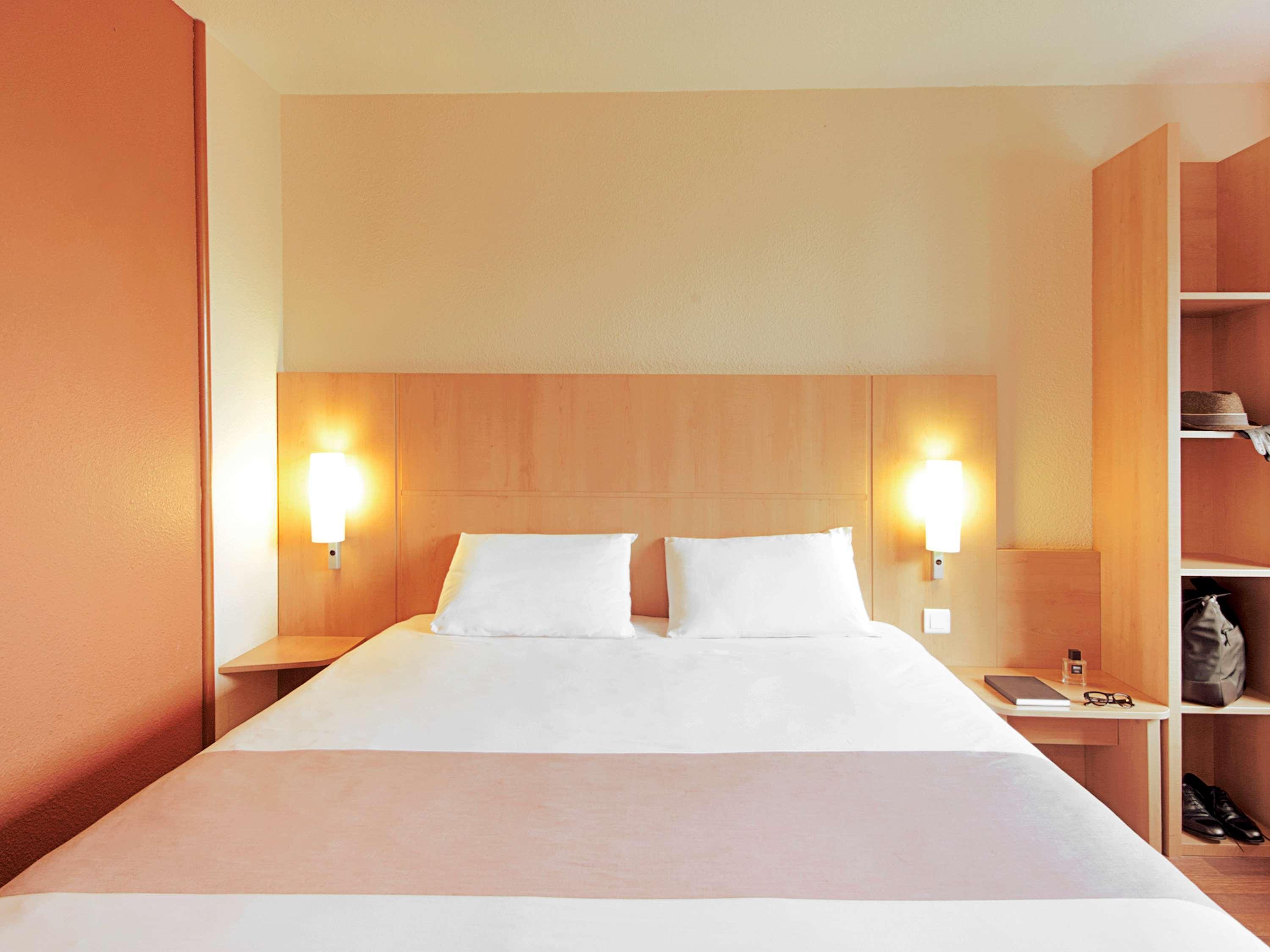 Ibis Charleroi Centre Gare Hotel Ngoại thất bức ảnh