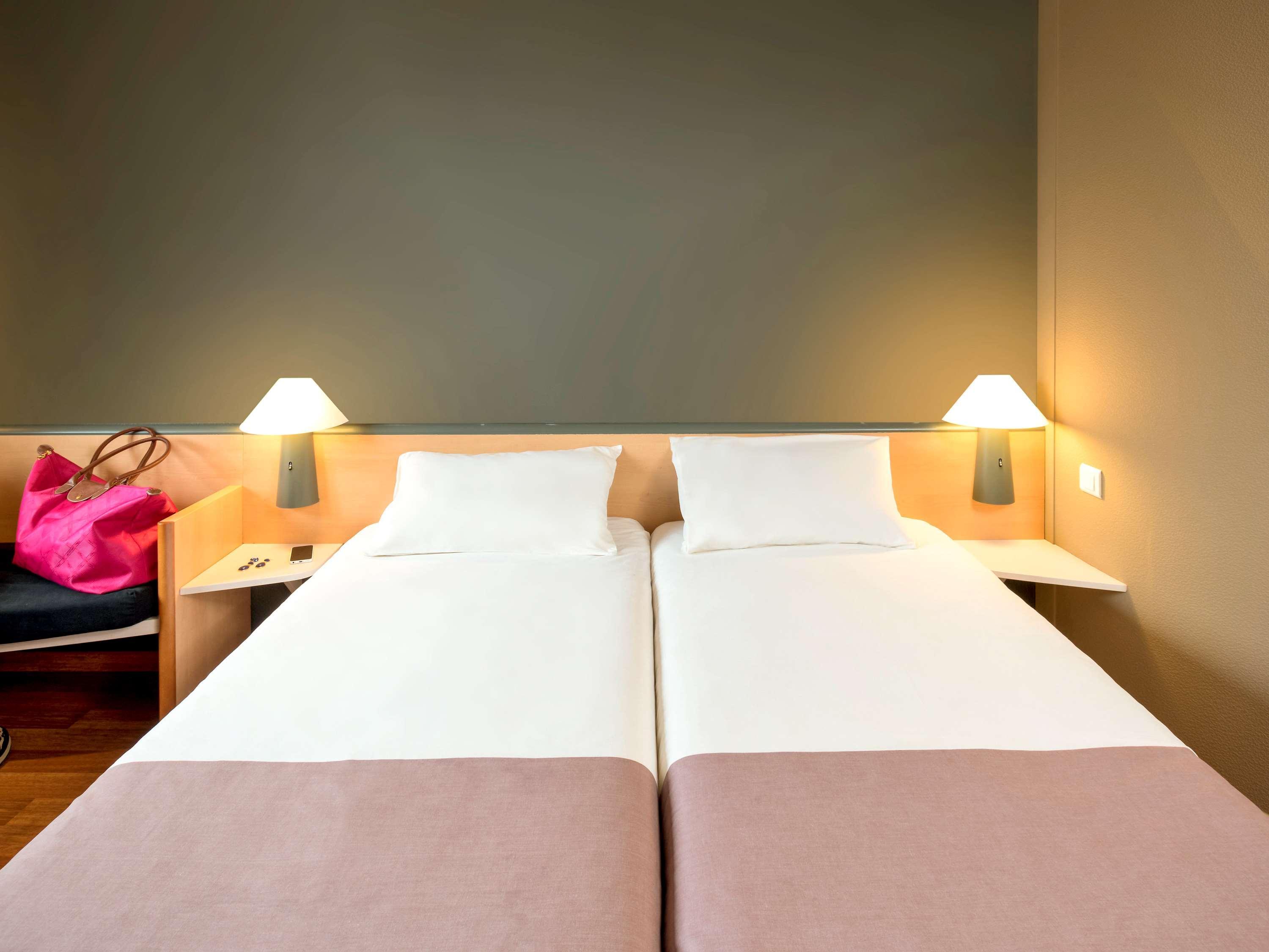 Ibis Charleroi Centre Gare Hotel Ngoại thất bức ảnh