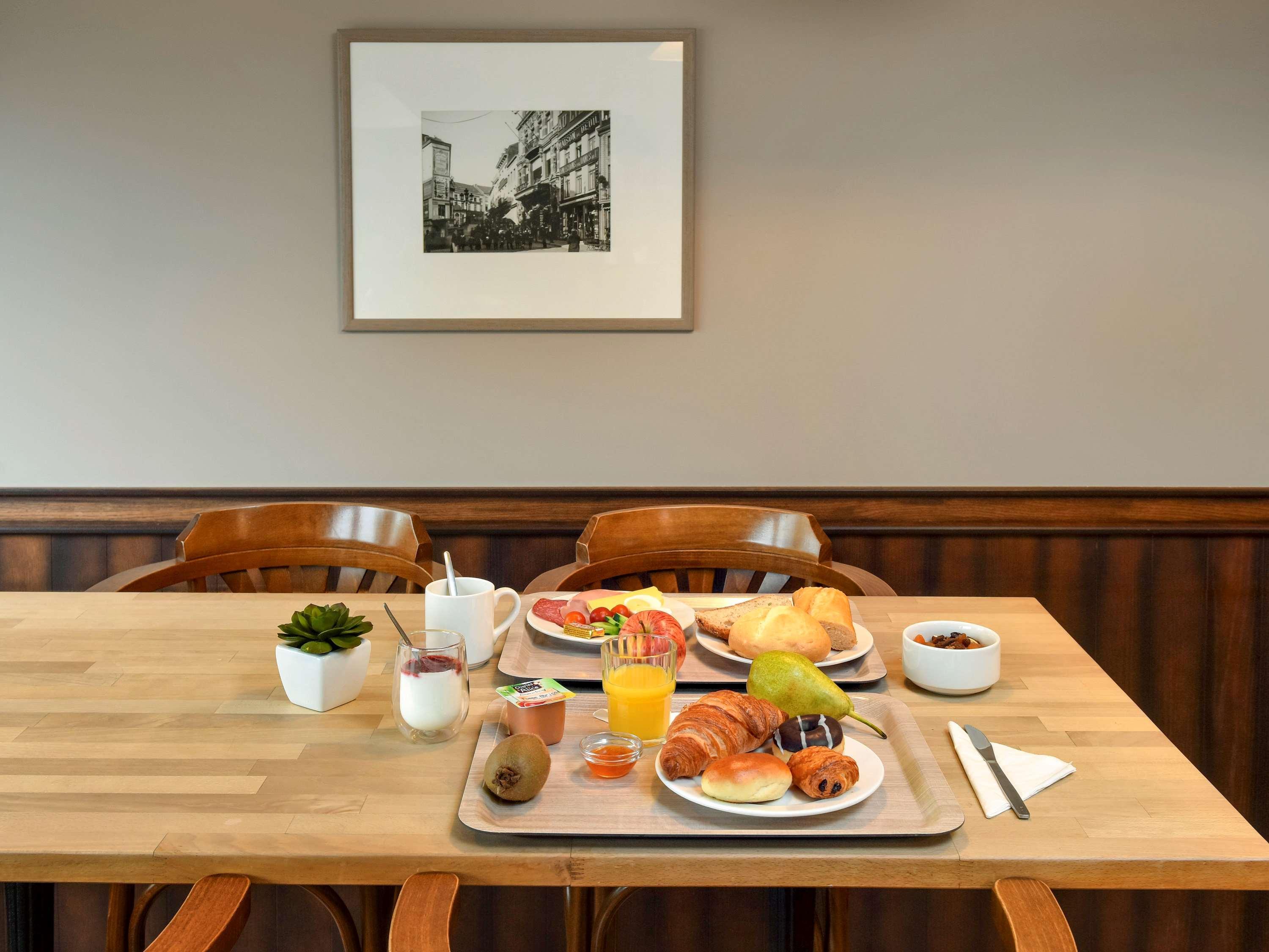 Ibis Charleroi Centre Gare Hotel Ngoại thất bức ảnh