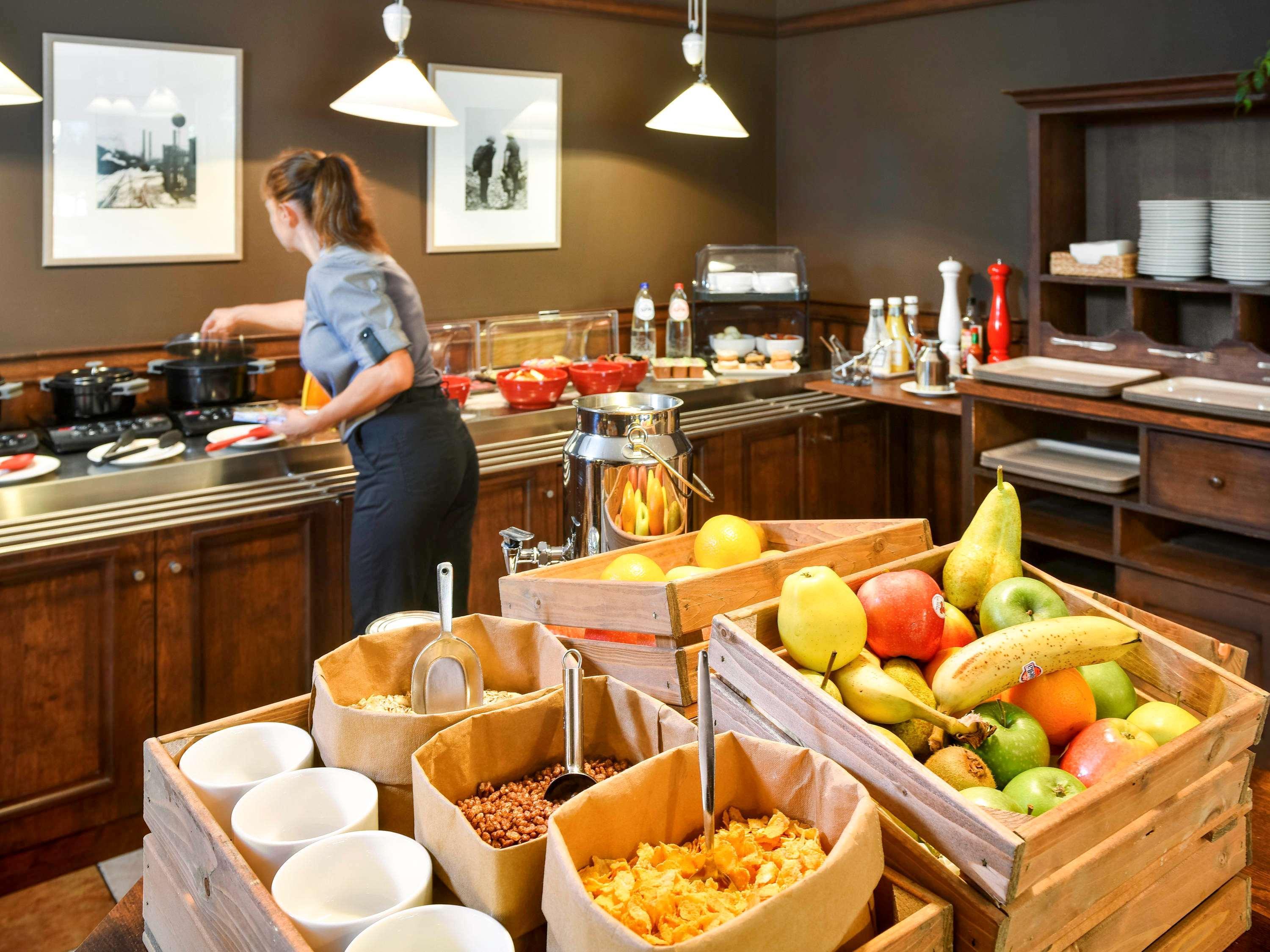Ibis Charleroi Centre Gare Hotel Ngoại thất bức ảnh
