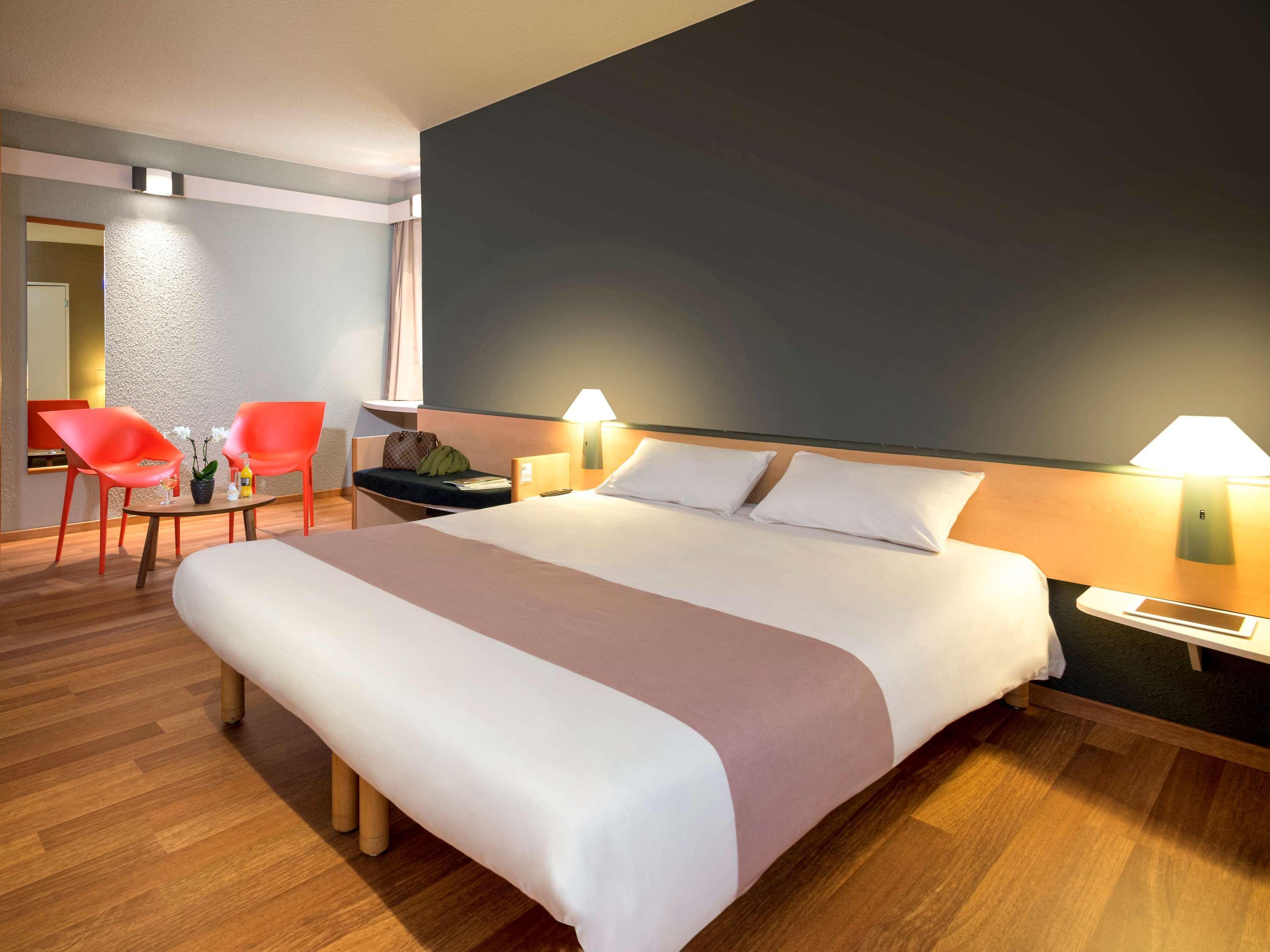 Ibis Charleroi Centre Gare Hotel Ngoại thất bức ảnh