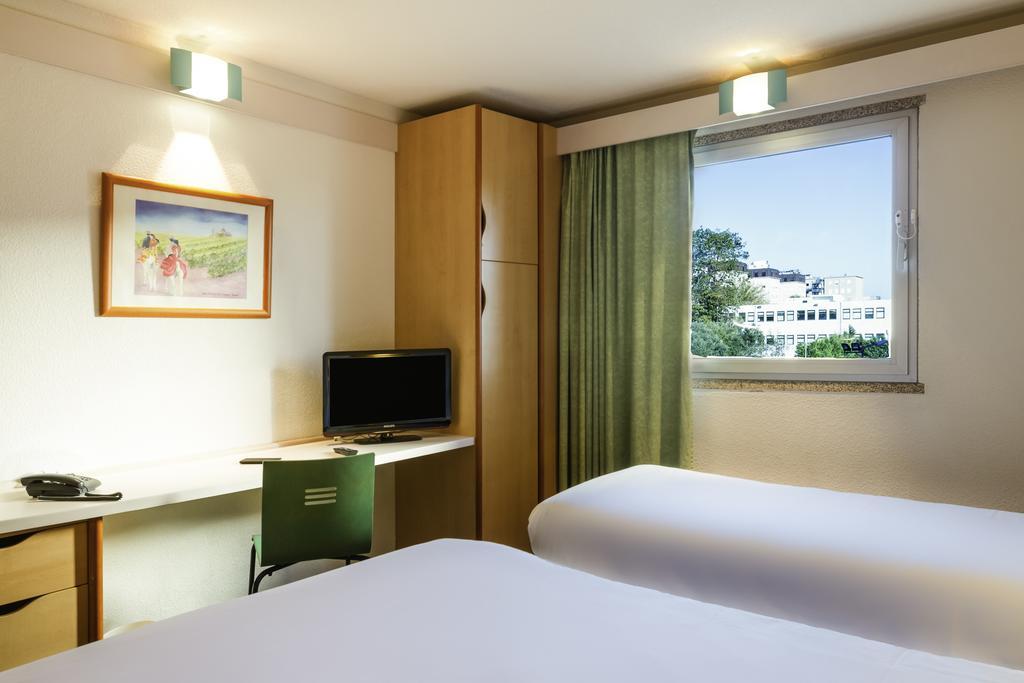 Ibis Charleroi Centre Gare Hotel Ngoại thất bức ảnh