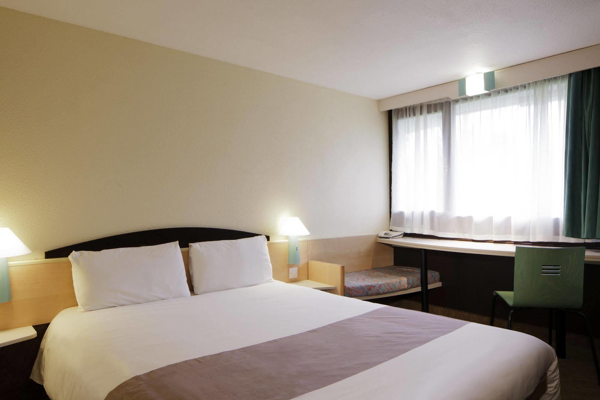Ibis Charleroi Centre Gare Hotel Ngoại thất bức ảnh