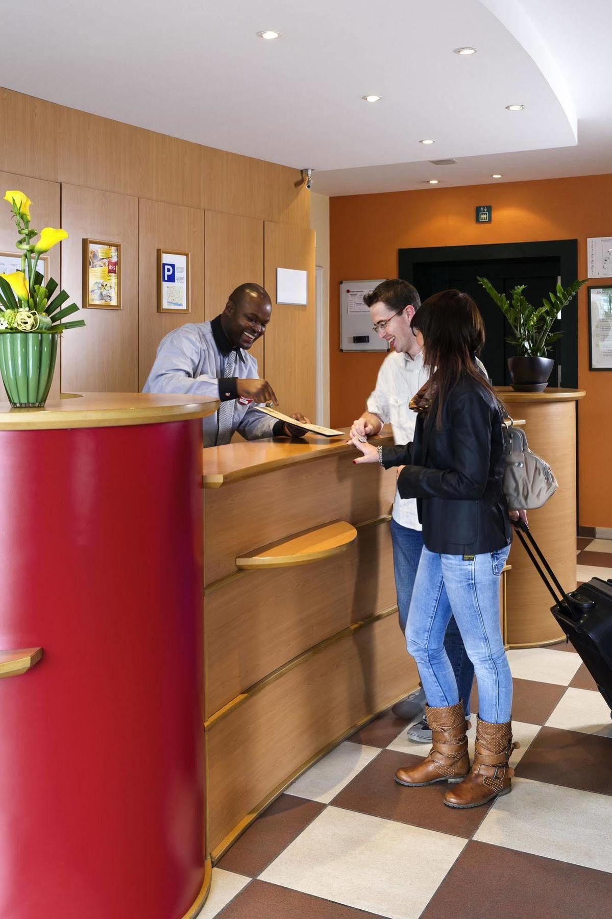 Ibis Charleroi Centre Gare Hotel Ngoại thất bức ảnh